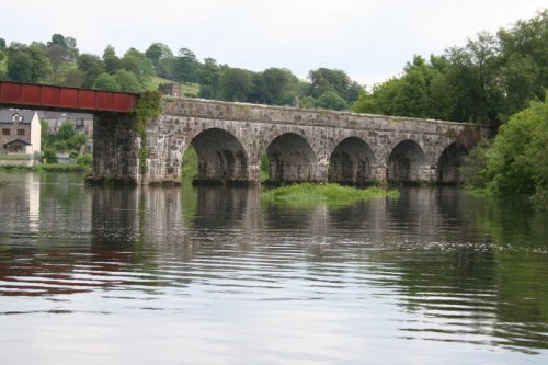 40 now-disused rly bridge The now-disused railway bridge in Cappoquin