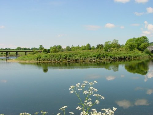 43 the bend of the river between rly and road bridges The bend of the river between the railway bridge (left) and the road bridge (right)