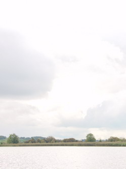 ... caught between water and sky ...