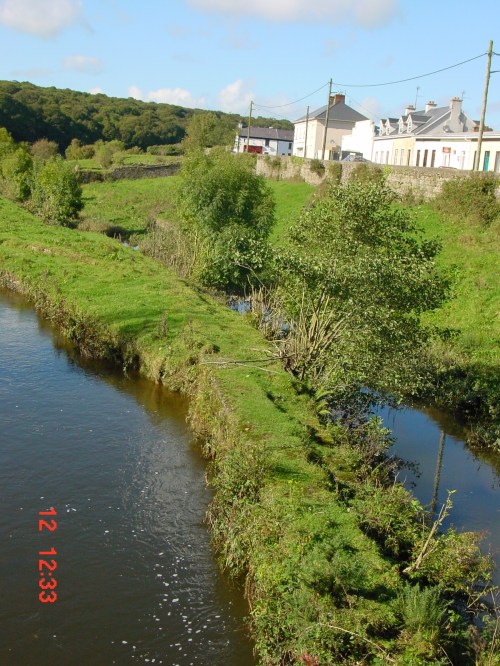 clodiagh-and-canal The River Clodiagh to the left, the canal to the right
