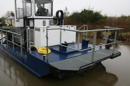 canal-weed-boat-at-lock-34-12_resize Modern canal weed-boat 2