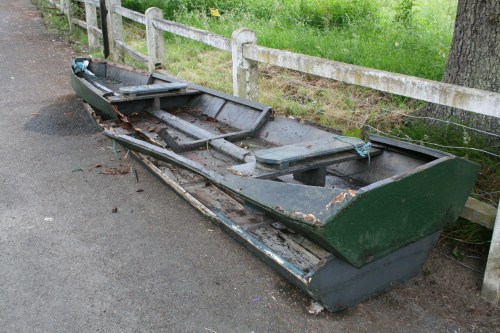 Cots at Inistiogue 7961_resize Two cots at Inistiogue 2 (June 2009)