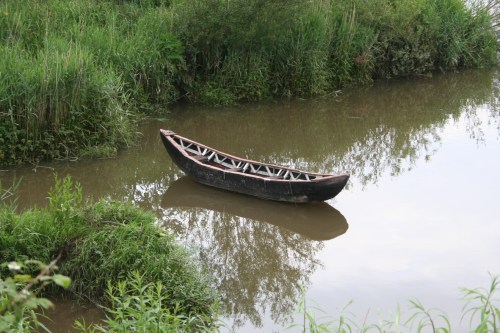 possibly-homemade-curragh-at-camphire-bridge-2_resize Boat at Camphire Bridge