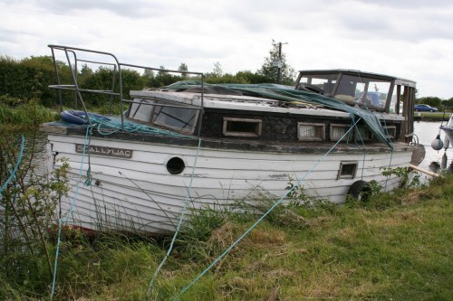 Scallywag at Shannon Harbour 2_resize Scallywag at Shannon Harbour June 2009