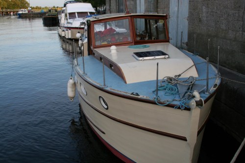 Unnamed cruiser in Athlone (SOR) 2_resize Unnamed cruiser in Athlone (being driven by SOR) 1