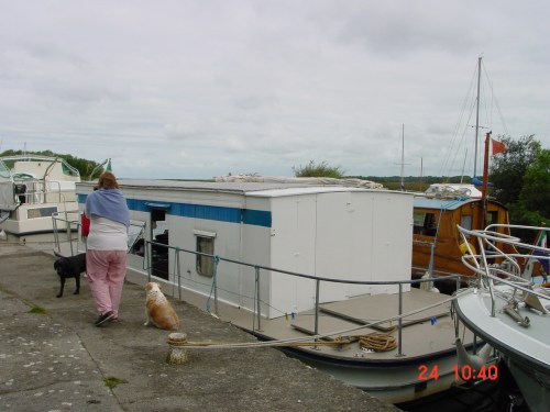 caravan afloat_resize Houseboat