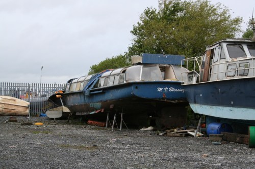 Disused trip boat Banagher_resize Retired trip boat at Banagher