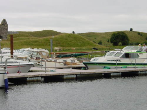 Mast down on the river section (Clonmacnois)