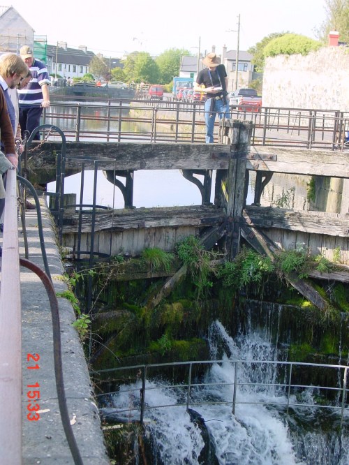eglinton lock 04_resize A closer look at the gates