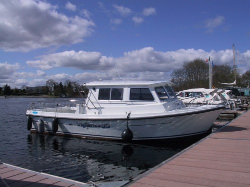 EPA_workingboat_Quigleys_2008 (copyright Tina)_resize Environmental Protection Agency workboat at Quigleys Marina in Athlone 2008 (copyright Tina of Wasserrausch)