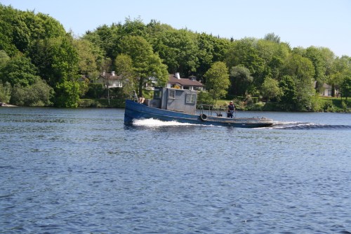 esb-tug-en-route-from-ardnacrusha-to-killaloe-01_resize The ESB tug heads for Killaloe