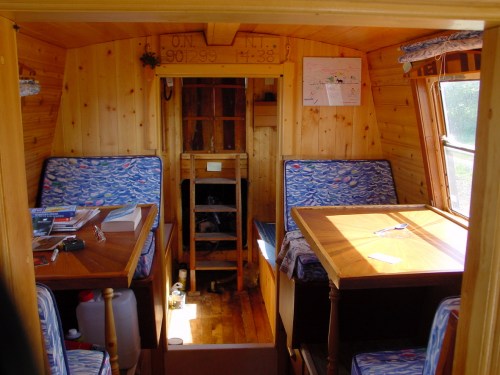 inside i frances 02_resize Several bulkheads strengthen the hull