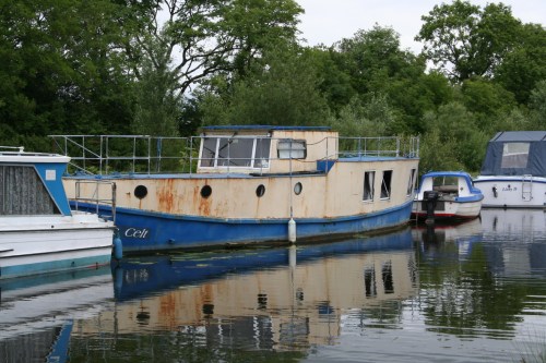 Moored between the locks at Shannon Harbour 02_resize At Shannon Harbour