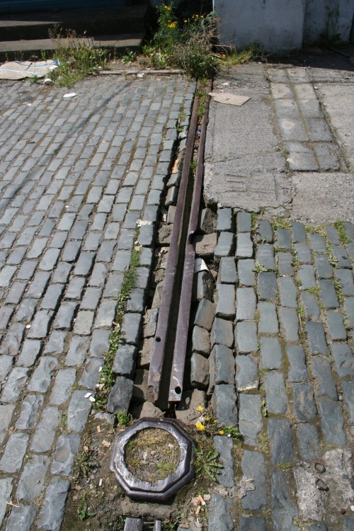 old-entrance-track_resize Metal track