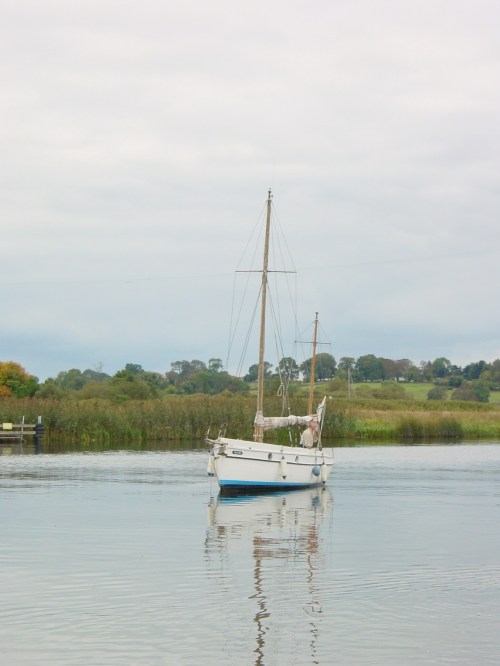 Ketch below Portumna