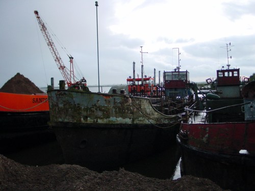 sand-barges-03_resize Some of the fleet, bows on