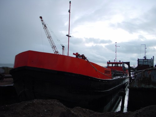 sand-barges-04_resize Sand barge at sunset