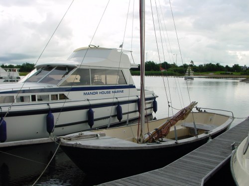 Big open boat at Share