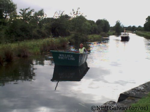 skip1 Coming up to a lock ...