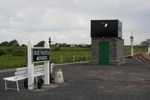 IMG_6711_resize Looking down the platform