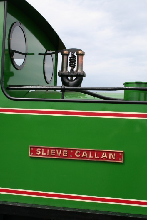 Unidentified thing on top_resize Unidentified item on top