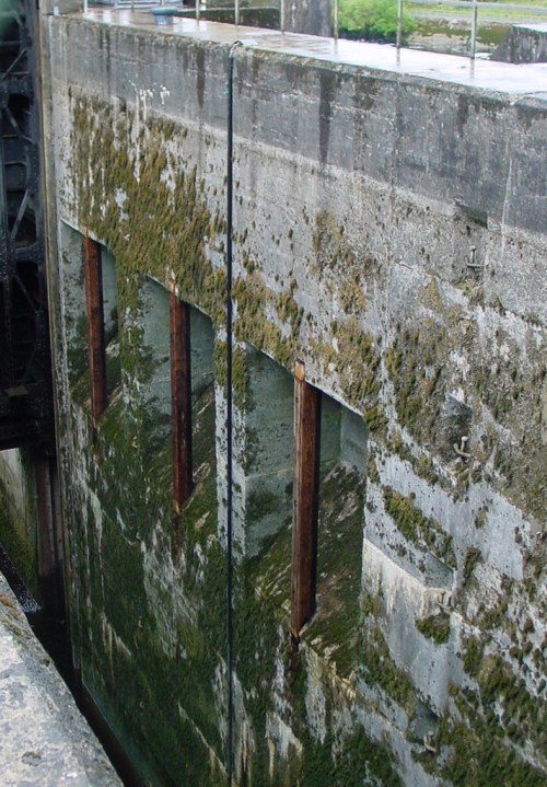 Openings to spillway (2003)