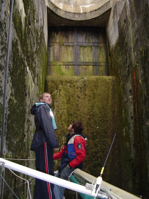Looking up from the lower chamber (2004)