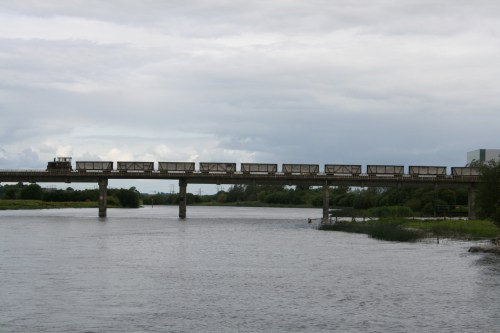 BnM train at Shannonbridge_resize After many years, I finally managed to photograph a train on the bridge (2009)