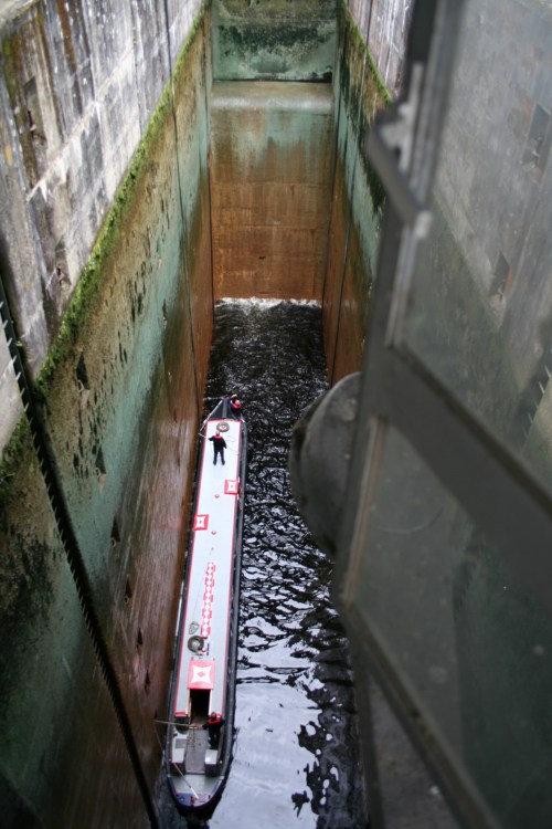 NB Earnest rising in the upper chamber 3 (2007)