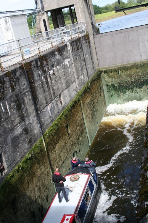 NB Earnest rising in the upper chamber 4 (2007)