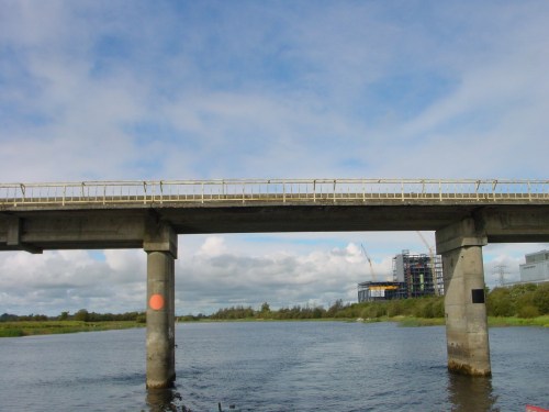 shannonbridge railway bridge 02_resize The railway bridge from the south (2003)