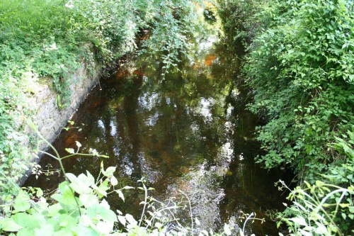 92 Downstream of the bridge_resize Stonework along the long-distance outlet immediately below the bridge 1