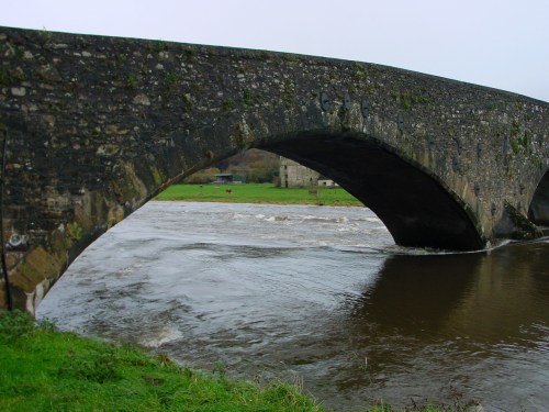 Looking downstream through the navigation arch (2006)