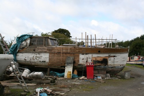 Large wooden cruiser being repaired ashore at Lowtown 1_resize Elegant old lady 1