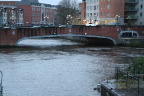 Abbey Bridge floods 20091122_resize