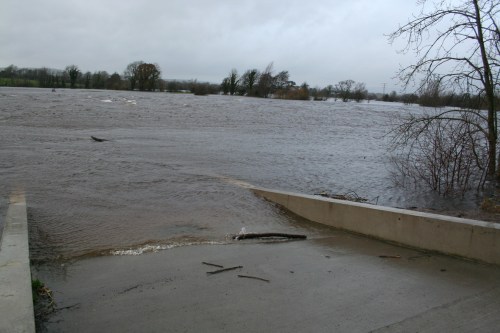 Boat club slip floods 20091122_resize