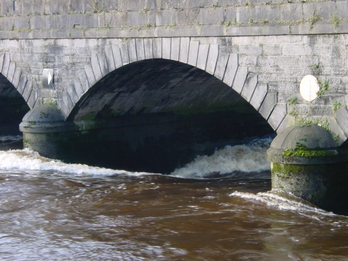 Mathew Bridge floods 20091128 1_resize