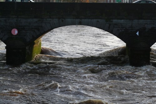 Mathew Bridge from below floods 20091128 1_resize