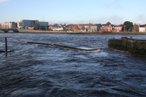 The bend below S O'Halloran bridge floods 20091128 18_resize