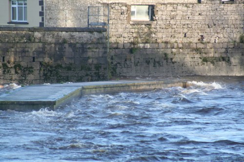 The bend below S O'Halloran bridge floods 20091128 1_resize