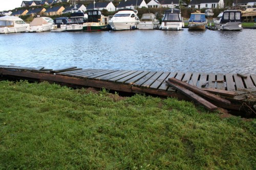 Derg marina after floods 20091206 96_resize