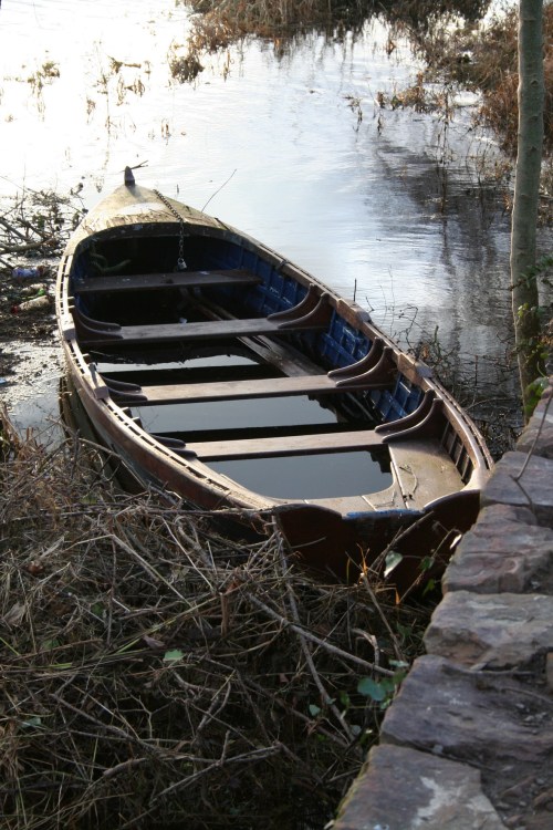 Boat at OBB December 2009 3_resize O'Briensbridge December 2009 2