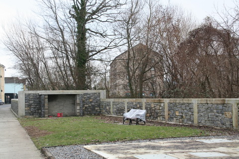 Clonmel riverside seat 1_resize