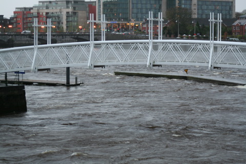 From Mathew Bridge floods 20091122 8_resize