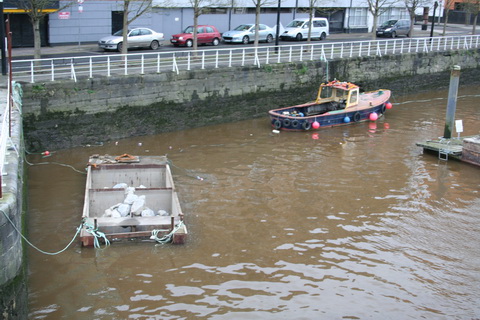 Workboats in the waiting basin 4_resize