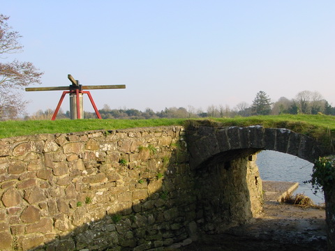 Above the bridge at O'Briensbridge 10_resize