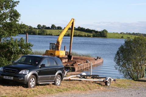 Pontoon with excavator at Watermill restaurant on Erne_resize