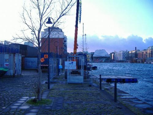 crane with diving cage (Paul Quinn)