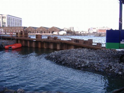 new slip to extend to red dinghy (Paul Quinn)