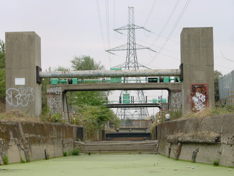 Carpenters Road Lock in 2003
